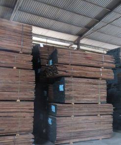 Gỗ óc chó xẻ (Walnut) 8/4” # 1 com Gỗ óc chó (Walnut) 8/4” # 1 com